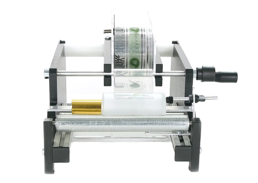 Manual label applicator